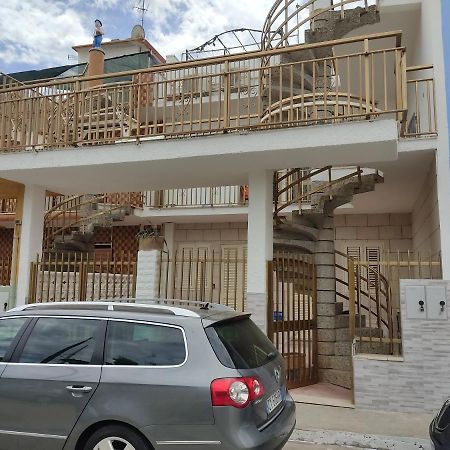 Casa Vacanza Villa Teresa Dix Torre Lapillo Exterior photo